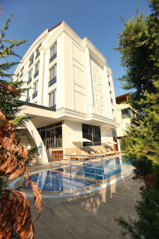 Otel Niss Business 3*