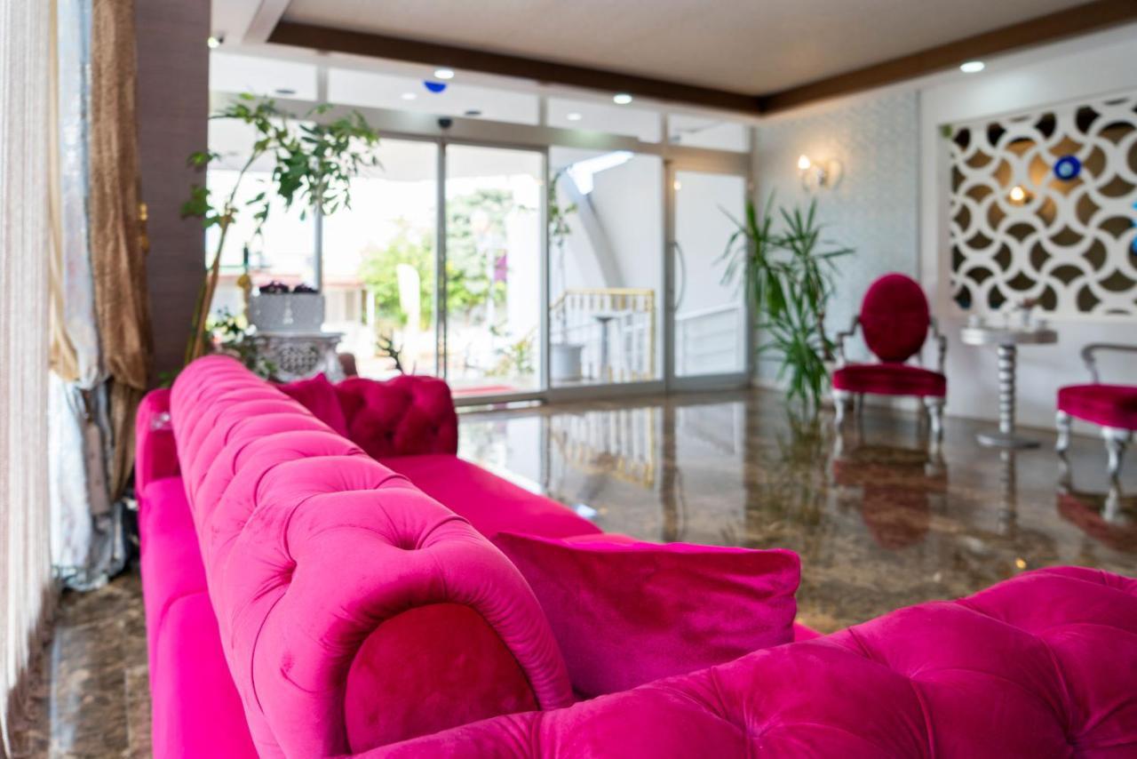 Otel Niss Business 3*